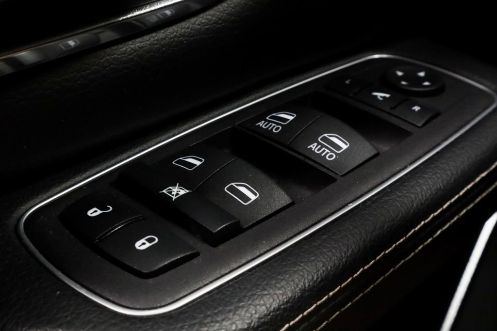 Used 2023 RAM 1500 Laramie AWD/4WD image 27