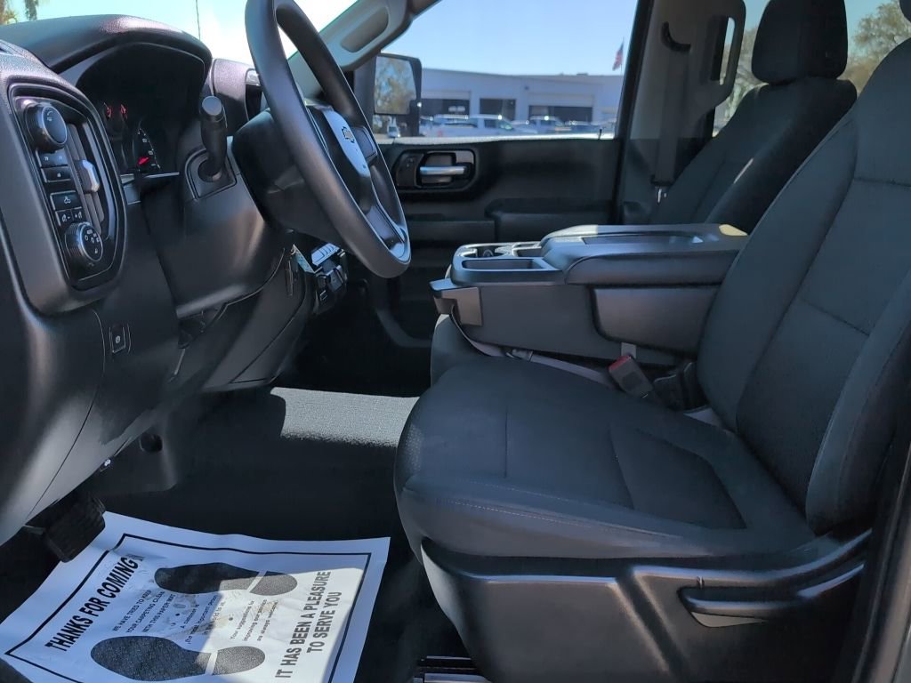 Used 2020 Chevrolet Silverado 2500 Custom w/ Custom Value Package image 8