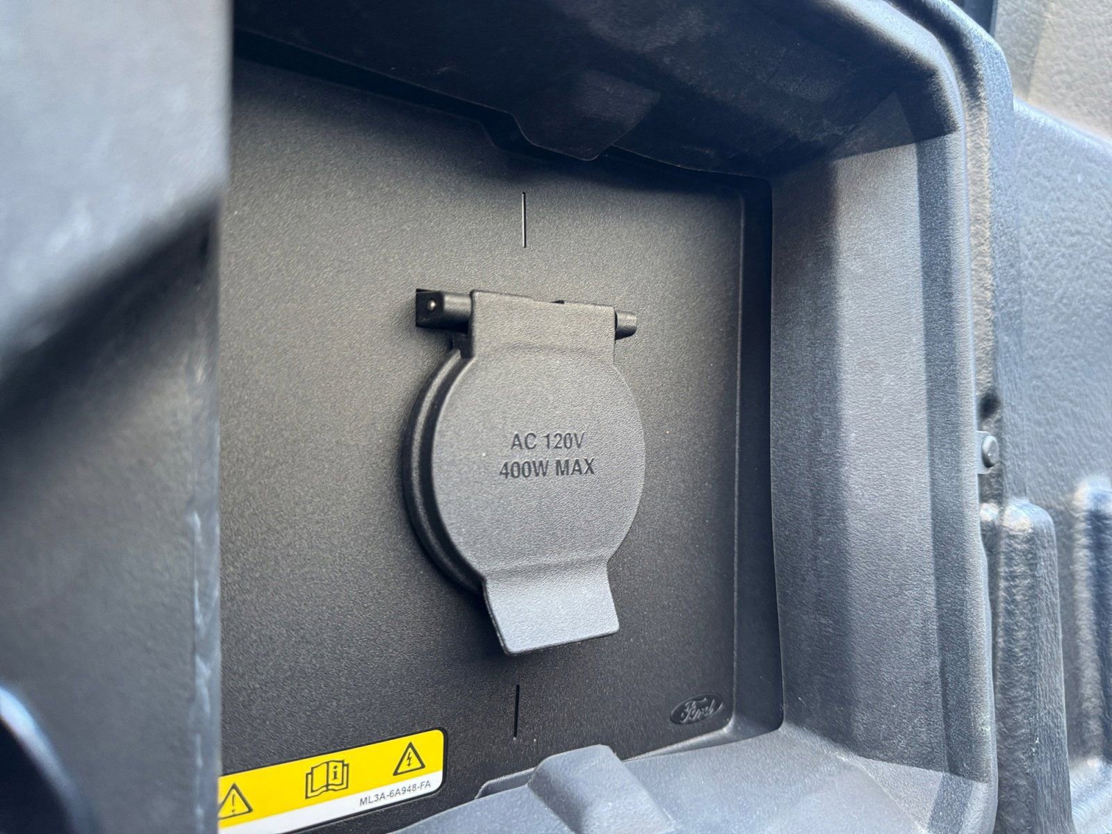 Certified 2023 Ford F150 Lariat w/ Equipment Group 502A High image 18