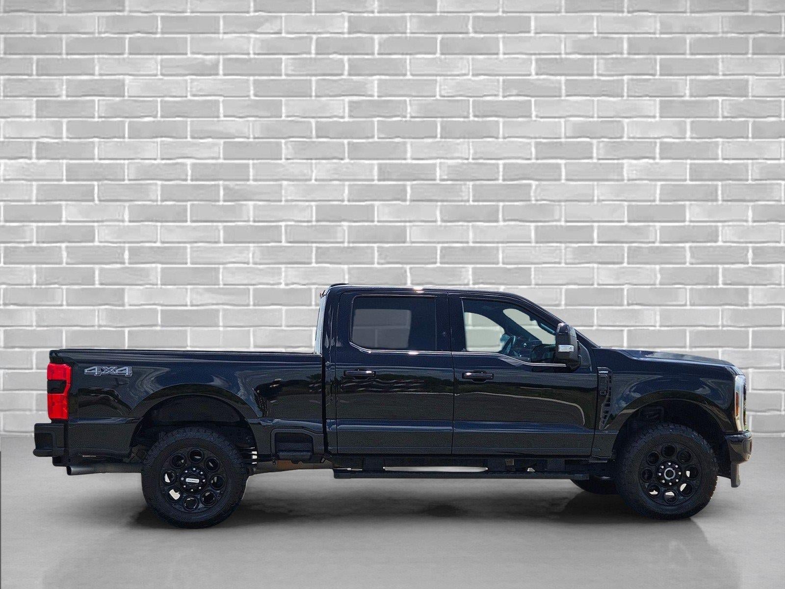 Certified 2024 Ford F250 Lariat w/ Lariat Ultimate Package AWD/4WD image 4