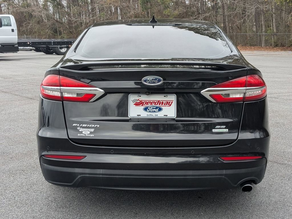 Certified 2019 Ford Fusion SE w/ Equipment Group 151A image 4