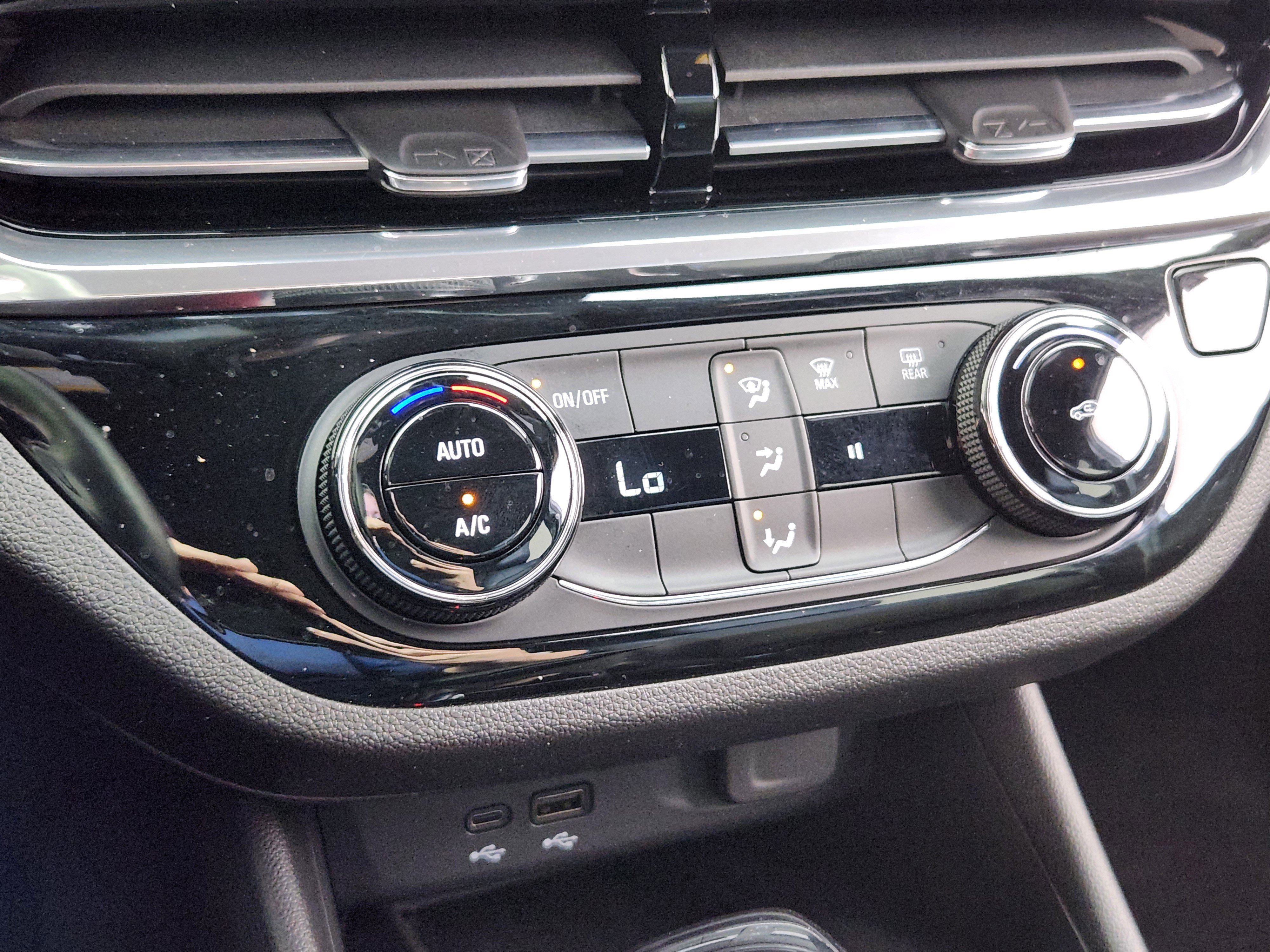 Used 2024 Buick Envista Sport Touring w/ Convenience II Package image 24