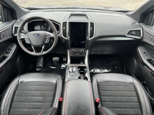 Certified 2024 Ford Edge ST-Line AWD/4WD image 9