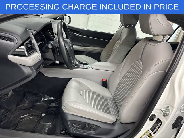 Used 2024 Toyota Camry SE FWD image 3