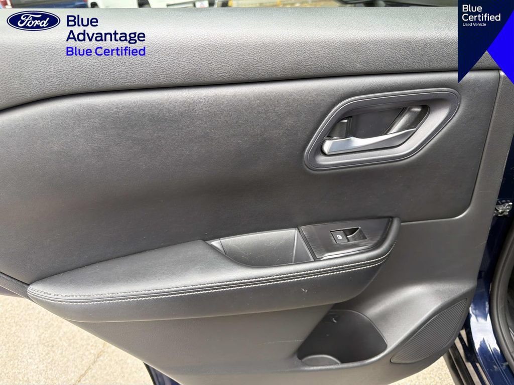 Used 2024 Nissan Rogue SV FWD image 11