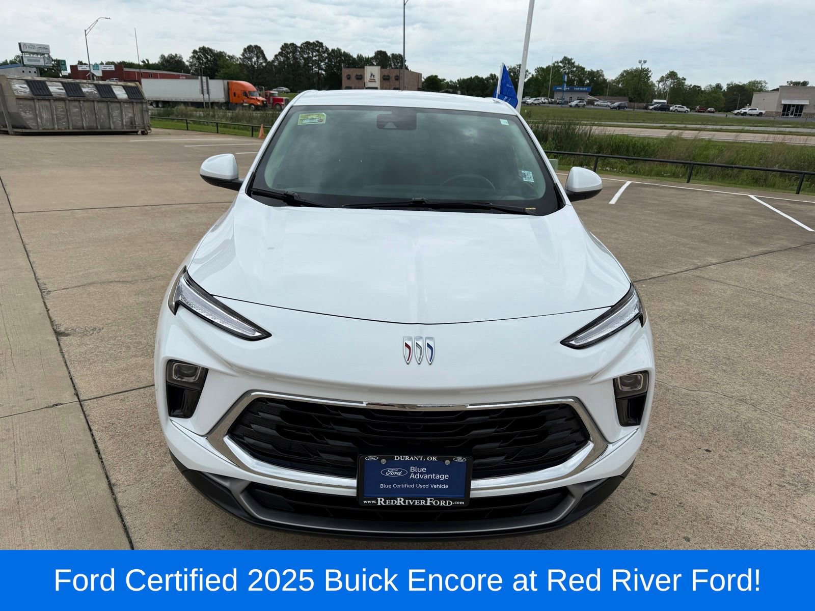 Used 2025 Buick Encore GX Preferred FWD image 2