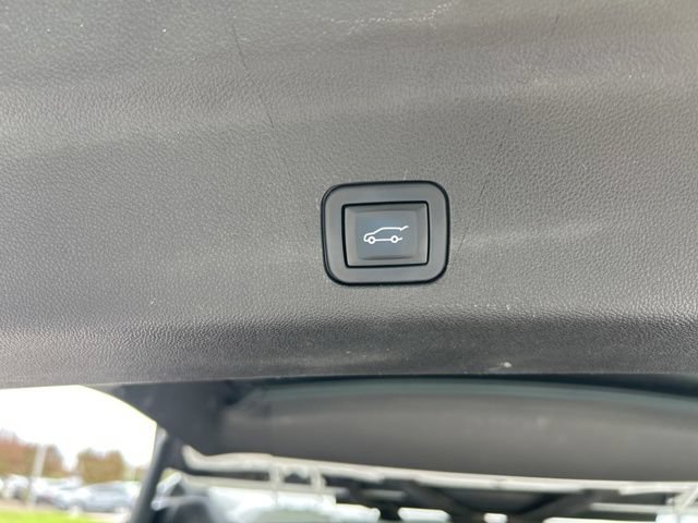 Used 2023 GMC Yukon Denali AWD/4WD image 14