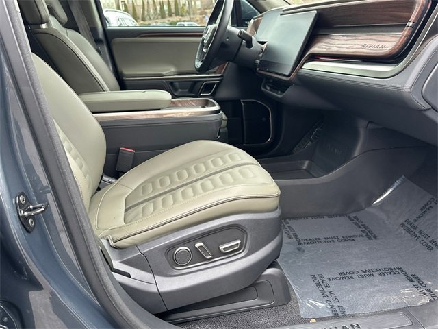 Used 2023 Rivian R1T Adventure image 14