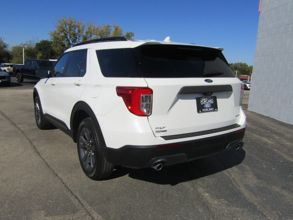 Certified 2024 Ford Explorer XLT w/ Equipment Group 202A AWD/4WD image 3