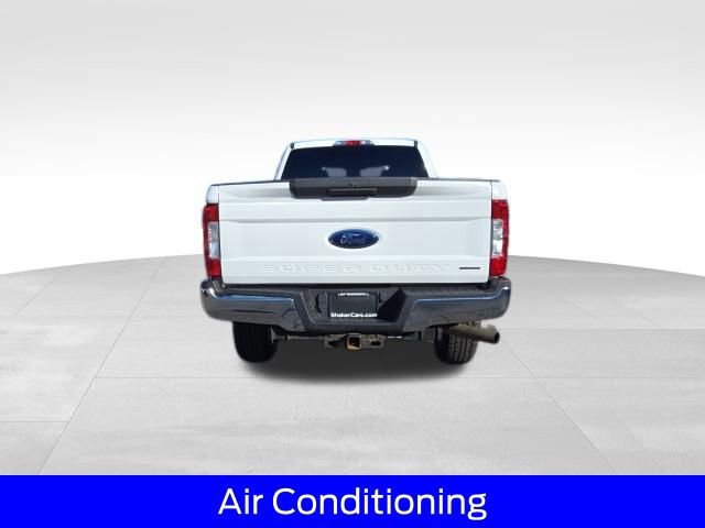 Certified 2018 Ford F250 XLT image 4