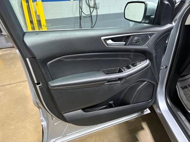 Certified 2024 Ford Edge Titanium AWD/4WD image 18