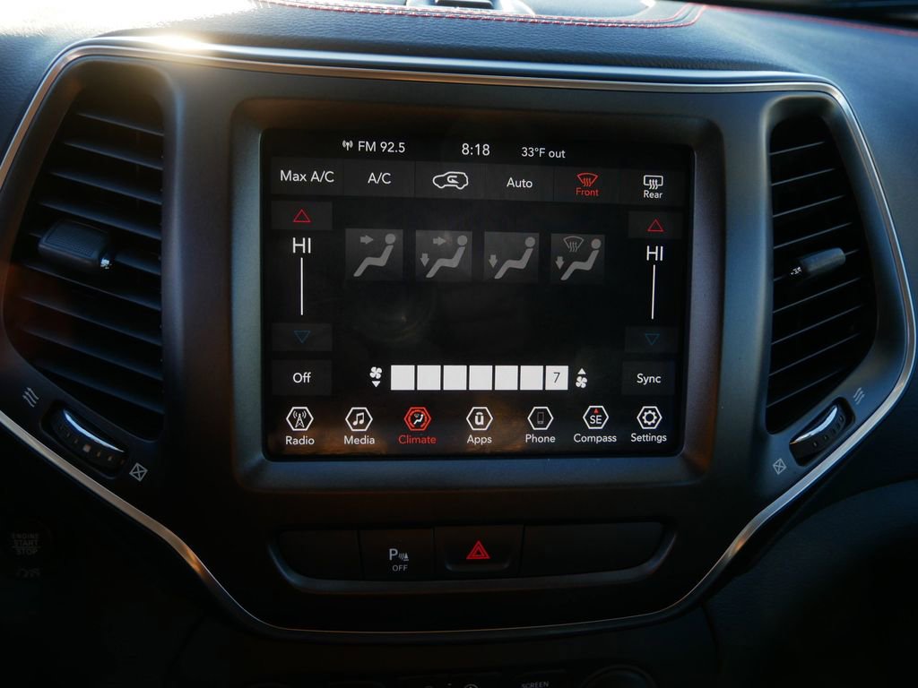 Used 2019 Jeep Cherokee Trailhawk image 25