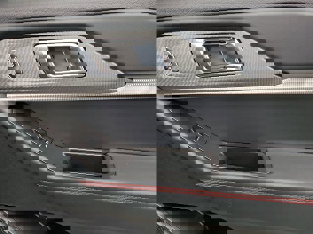 Certified 2025 Ford Explorer ST-Line w/ Premium Package image 38