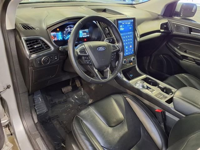 Certified 2022 Ford Edge Titanium AWD/4WD image 4