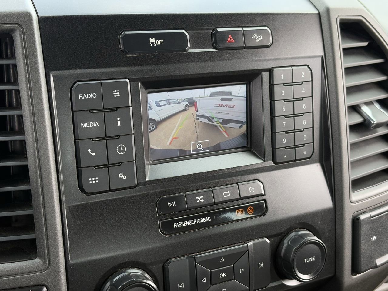 Certified 2022 Ford F250 XL w/ Power Equipment Group image 20