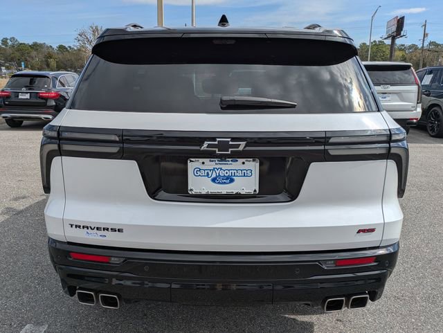 Used 2024 Chevrolet Traverse RS image 4