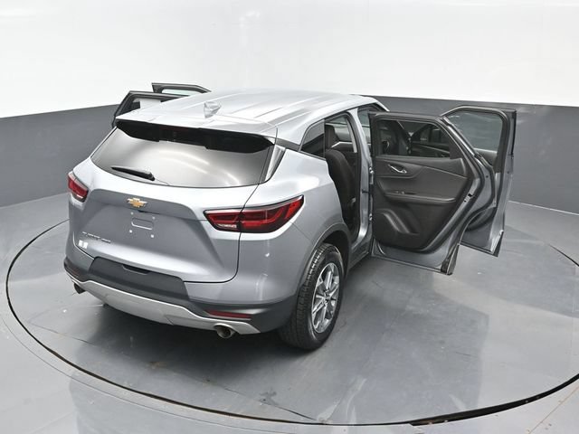Used 2025 Chevrolet Blazer LT AWD/4WD image 26