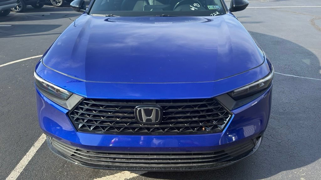 Used 2023 Honda Accord Sport image 2