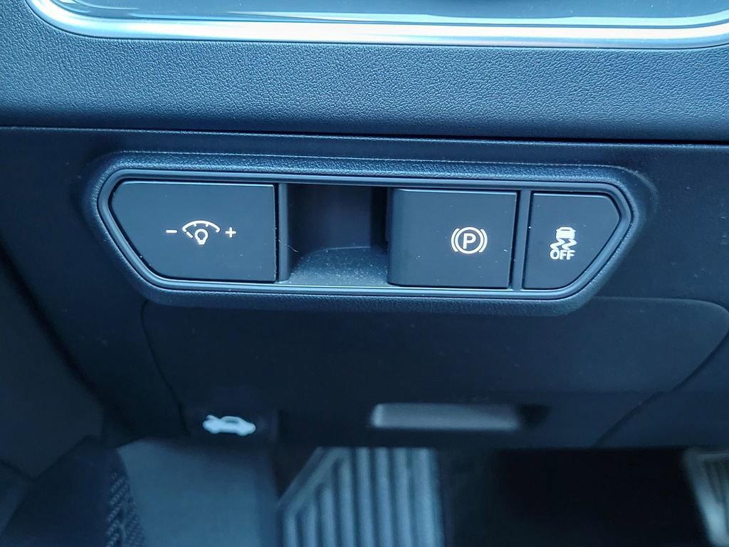 Used 2025 Kia K4 GT-Line w/ GT-Line Premium Package image 28