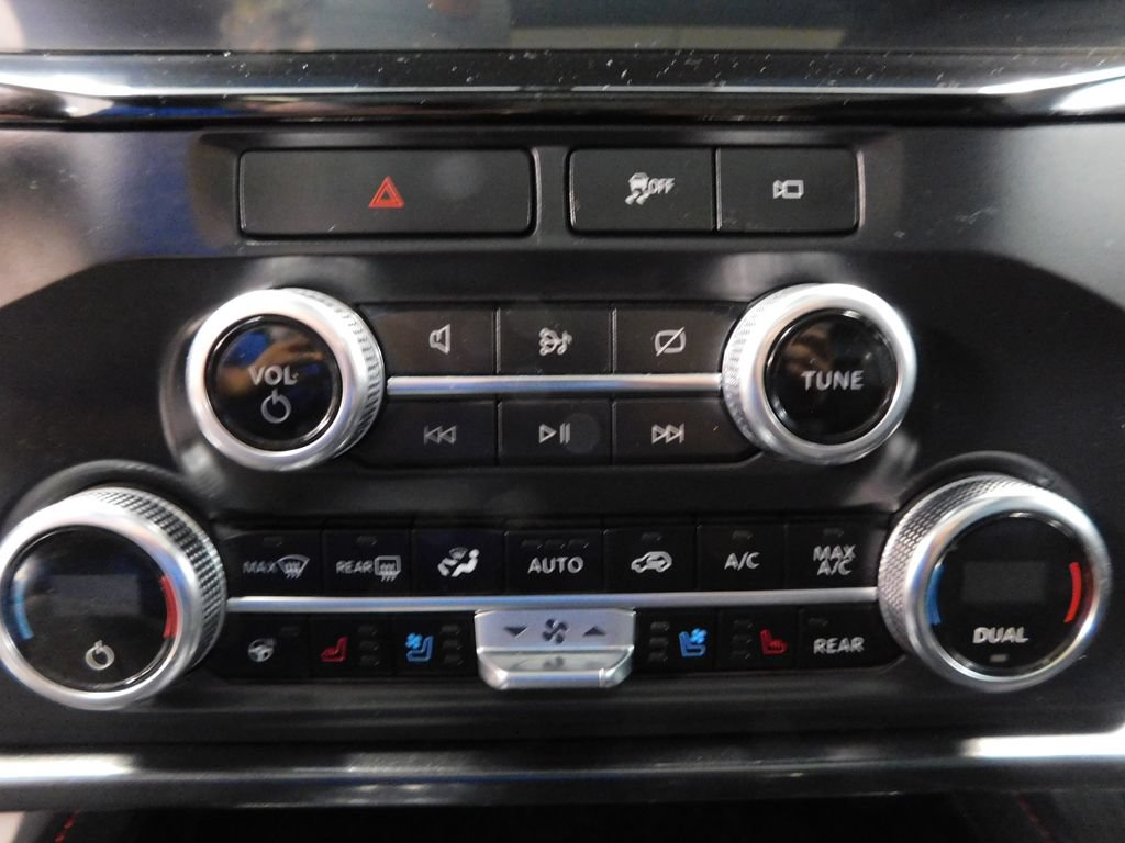 Certified 2022 Ford Expedition Limited AWD/4WD image 23