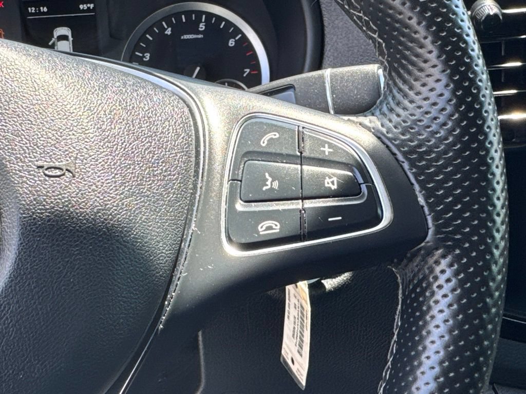 Used 2023 Mercedes-Benz Metris Passenger image 31