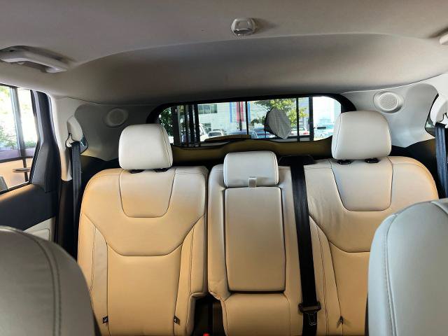 Certified 2018 Ford Edge Titanium w/ Technology Package AWD/4WD image 34