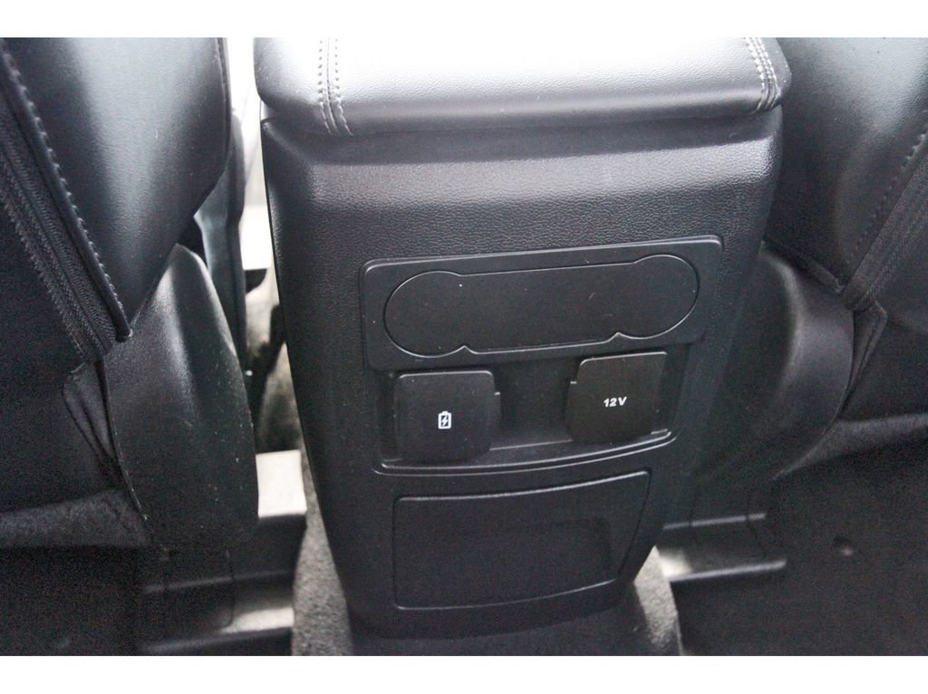 Certified 2022 Ford Explorer XLT w/ Equipment Group 202A RWD image 16