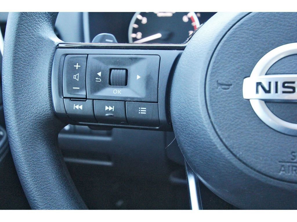 Used 2021 Nissan Rogue SV image 19