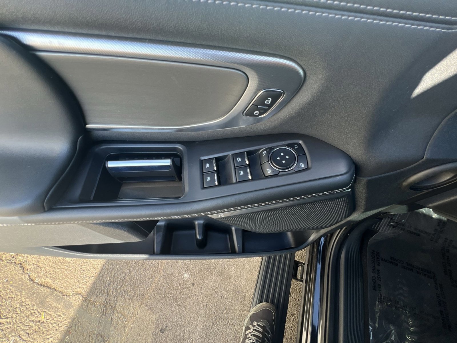 Certified 2025 Ford Expedition Platinum image 15