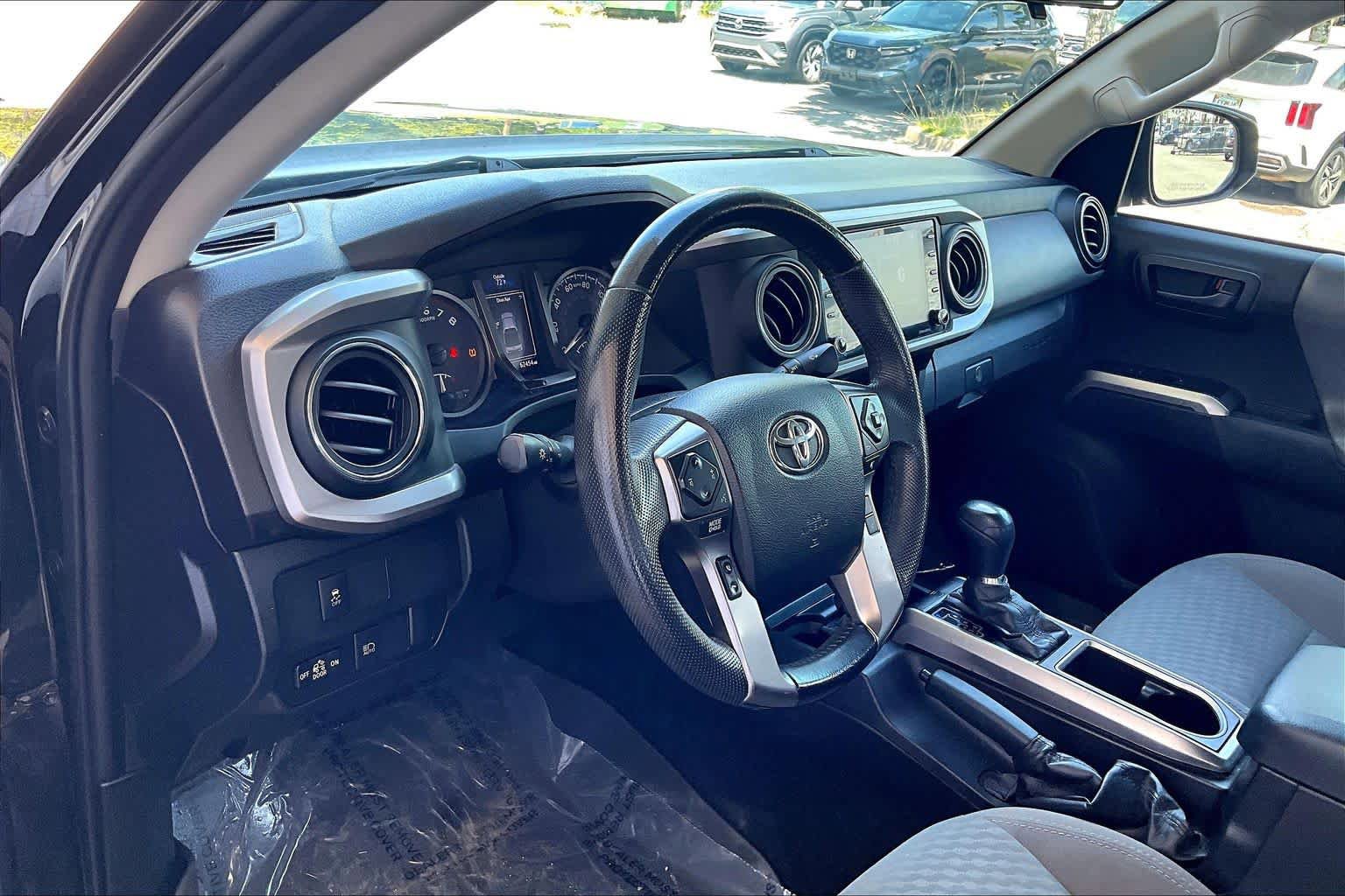 Used 2021 Toyota Tacoma SR5 RWD image 17