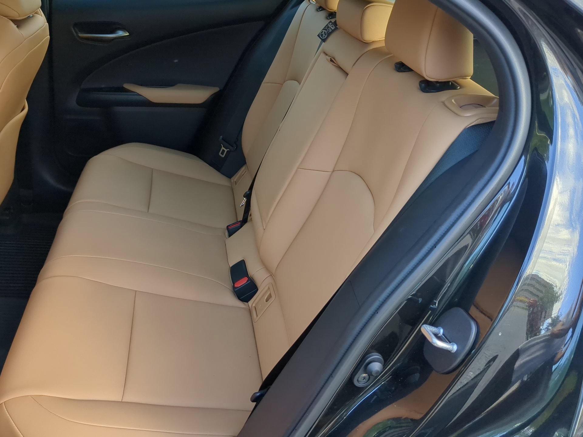 Used 2025 Lexus UX 300h FWD w/ Cold Area Package image 54