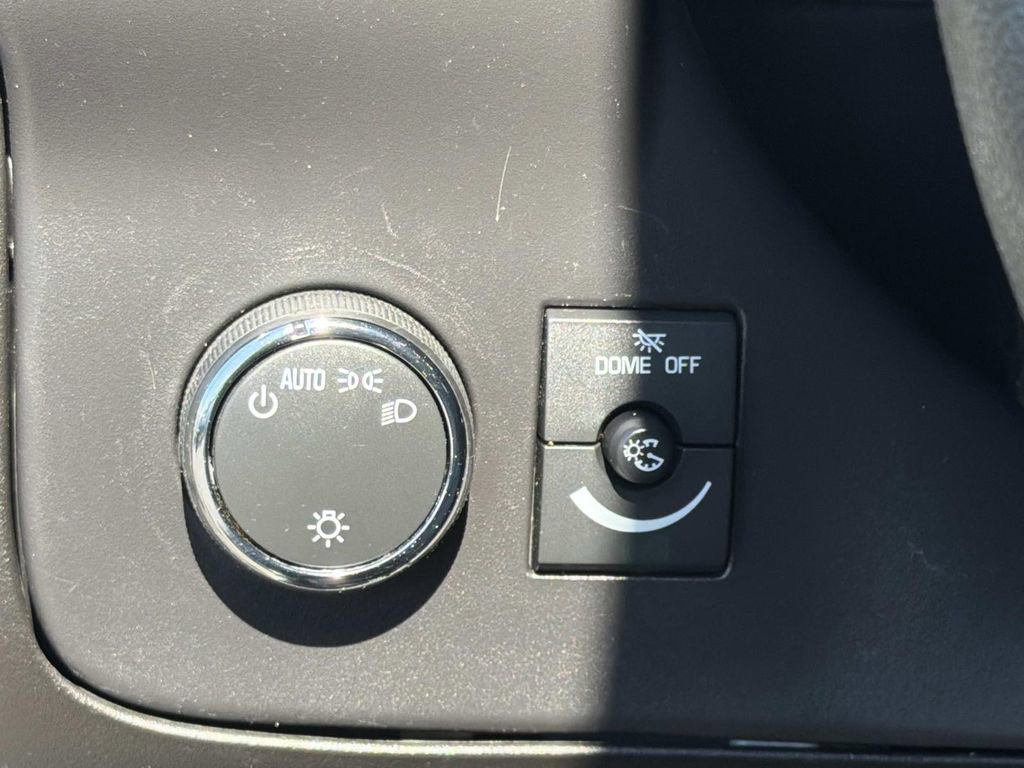 Used 2024 GMC Savana 2500 w/ Driver Convenience Package image 15