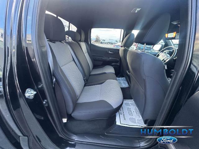 Used 2020 Toyota Tacoma TRD Off-Road w/ Technology Package image 31