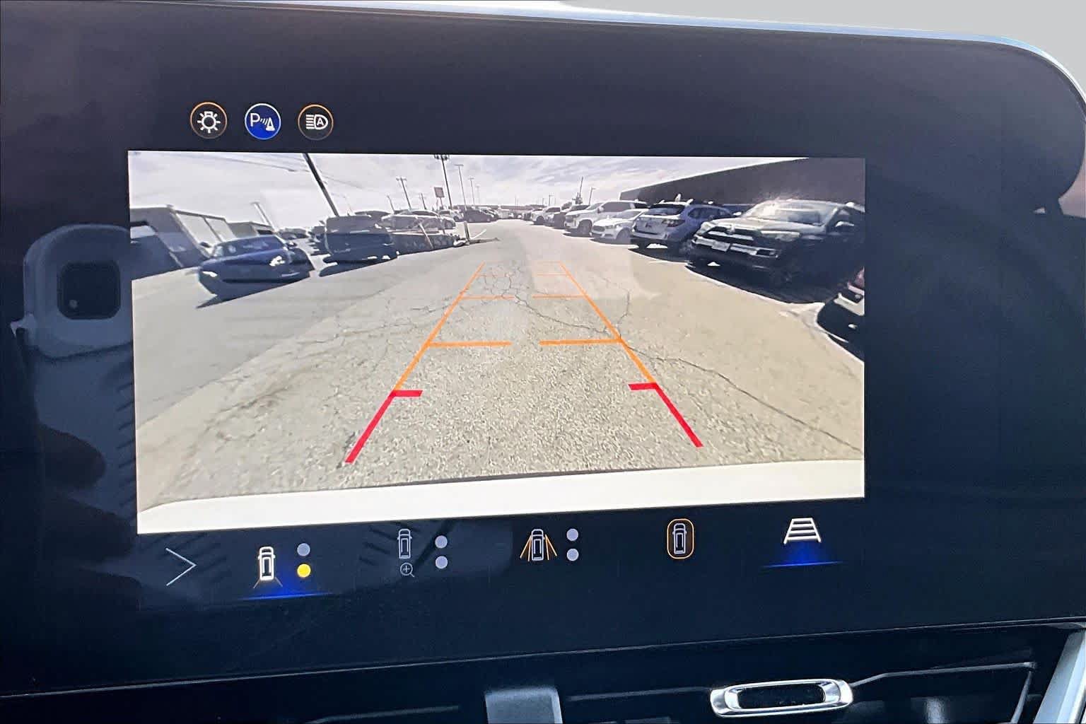 Used 2025 Chevrolet Equinox LT w/ Convenience Package II AWD/4WD image 25