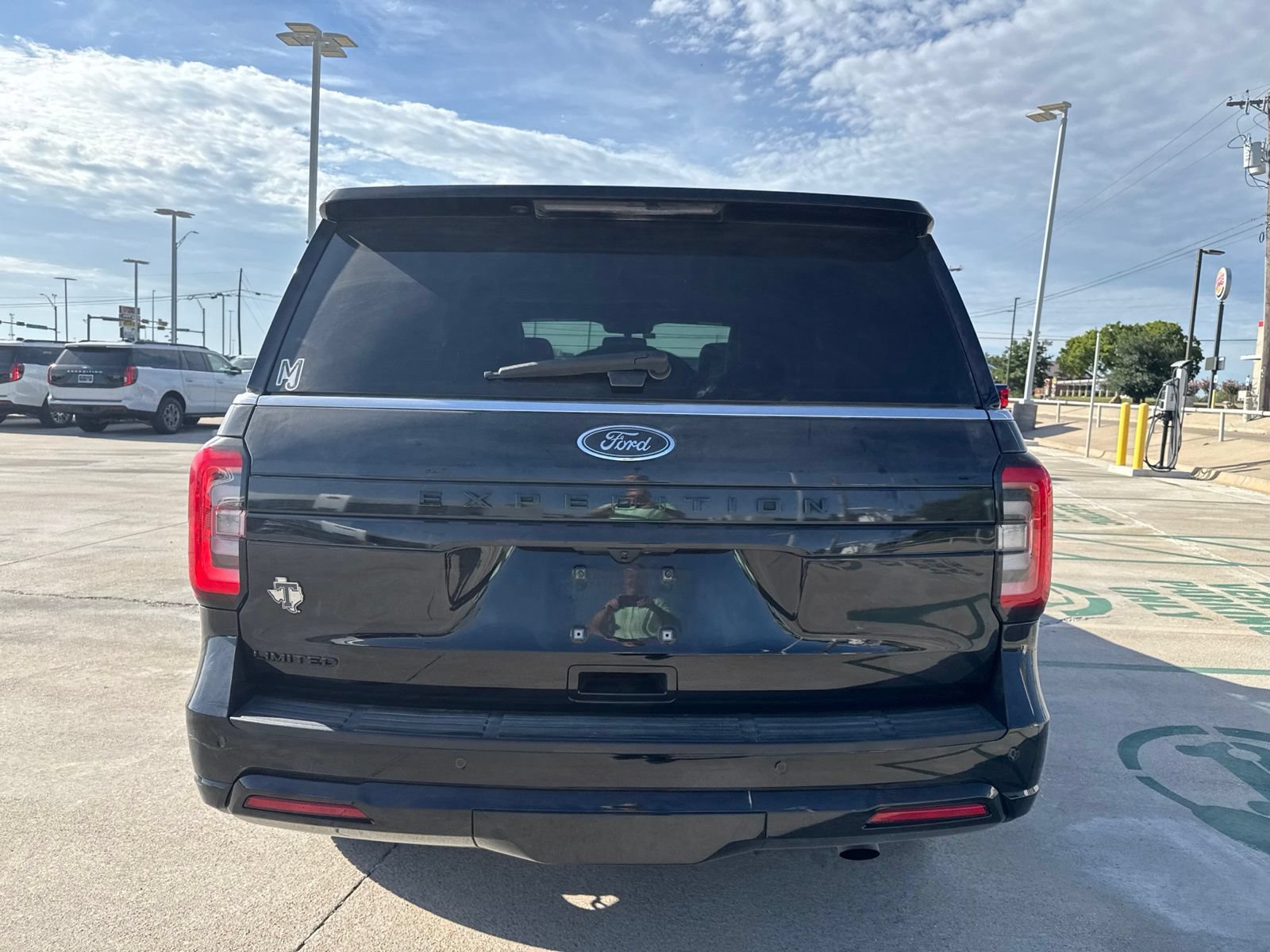 Certified 2023 Ford Expedition Limited RWD image 4