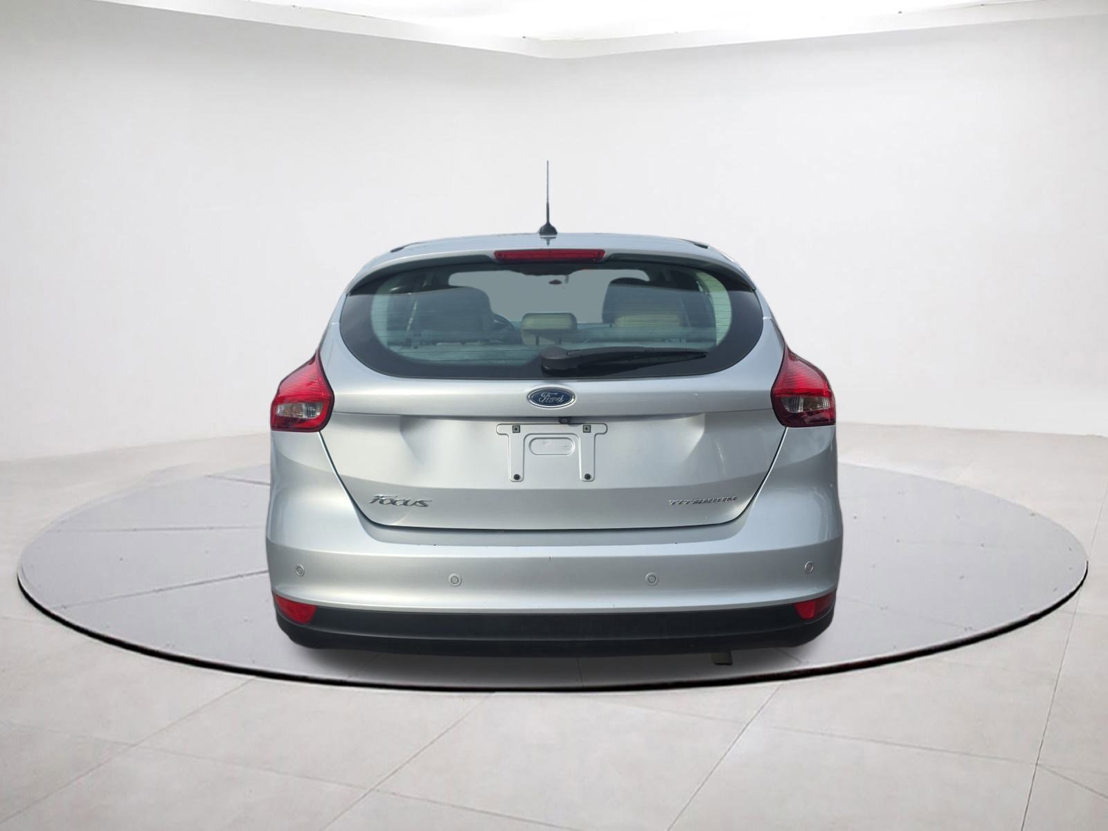 Certified 2018 Ford Focus Titanium image 4
