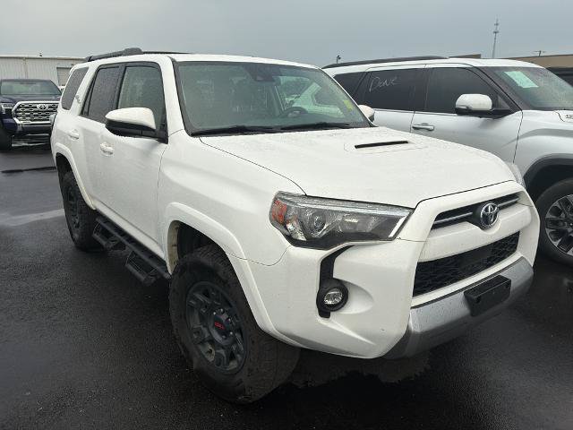 Used 2022 Toyota 4Runner TRD Off-Road AWD/4WD image 2