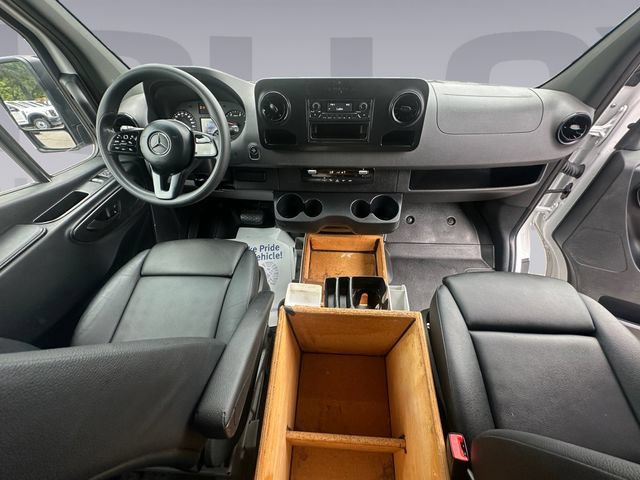 Used 2022 Mercedes-Benz Sprinter 2500 image 12
