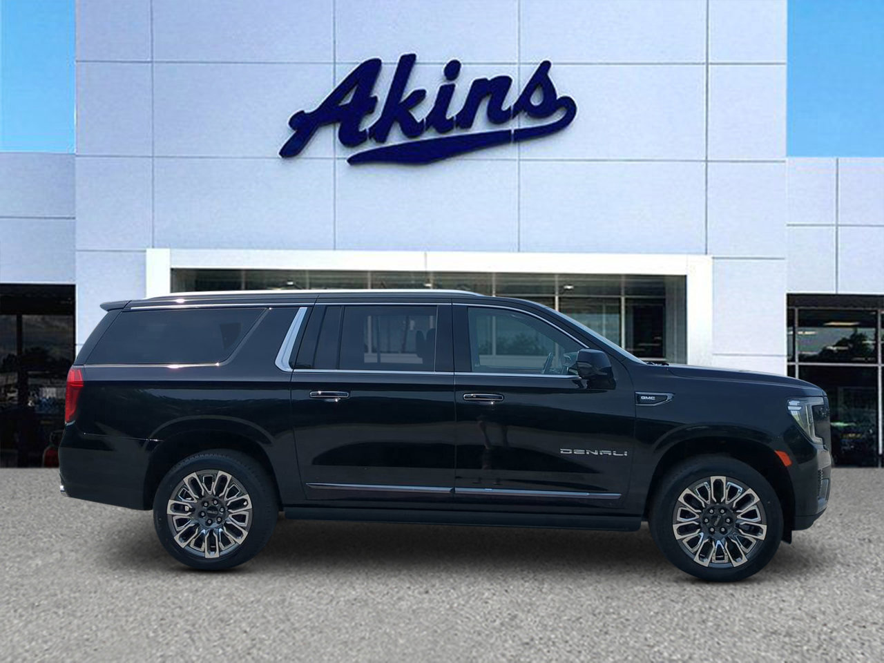 Used 2023 GMC Yukon XL Denali Ultimate image 5