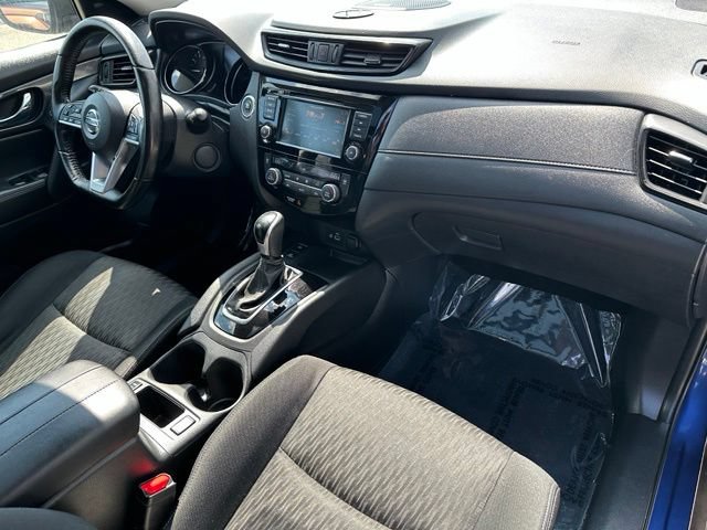 Used 2020 Nissan Rogue SV w/ Sun & Sound Touring Package AWD/4WD image 9