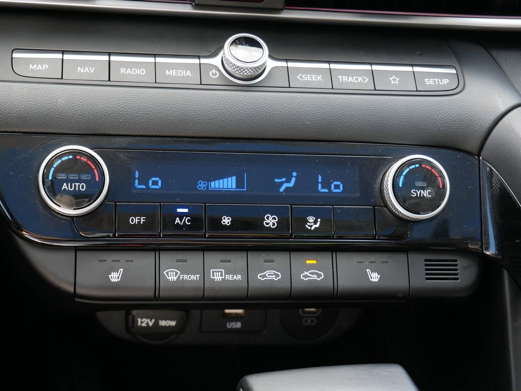 Used 2025 Hyundai Elantra SEL FWD image 22