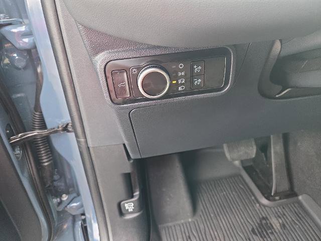 Certified 2025 Ford Explorer Active image 17