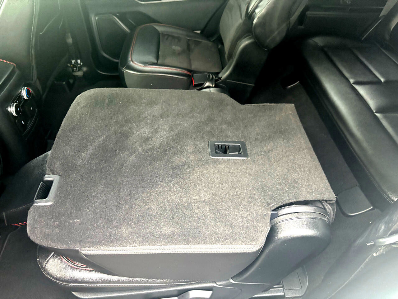 Certified 2023 Ford Explorer ST-Line w/ Class IV Trailer Tow Package image 43