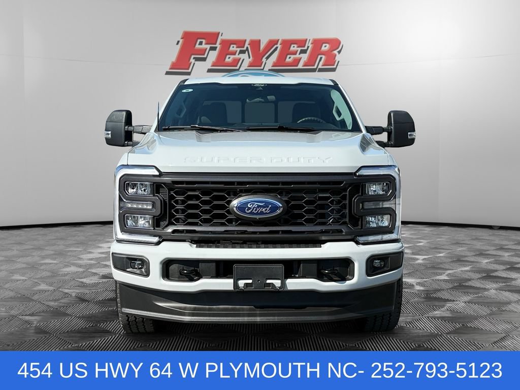 Certified 2025 Ford F250 XL w/ STX Appearance Package AWD/4WD image 8