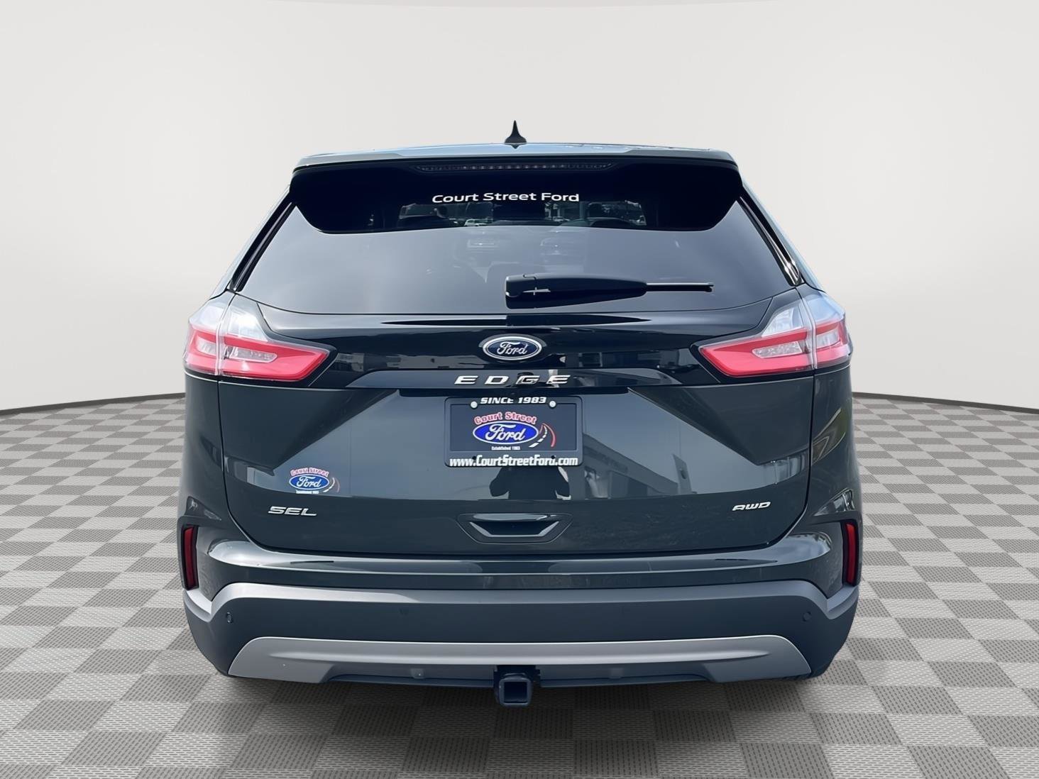 Certified 2024 Ford Edge SEL w/ Convenience Package image 4