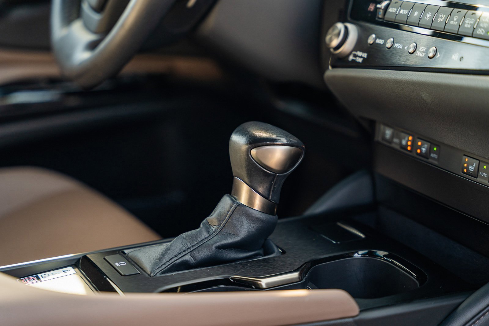 Used 2023 Lexus ES 350 w/ Premium Package image 41