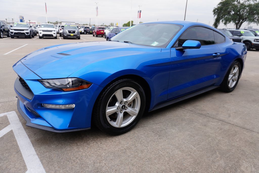 Certified 2019 Ford Mustang Coupe image 3