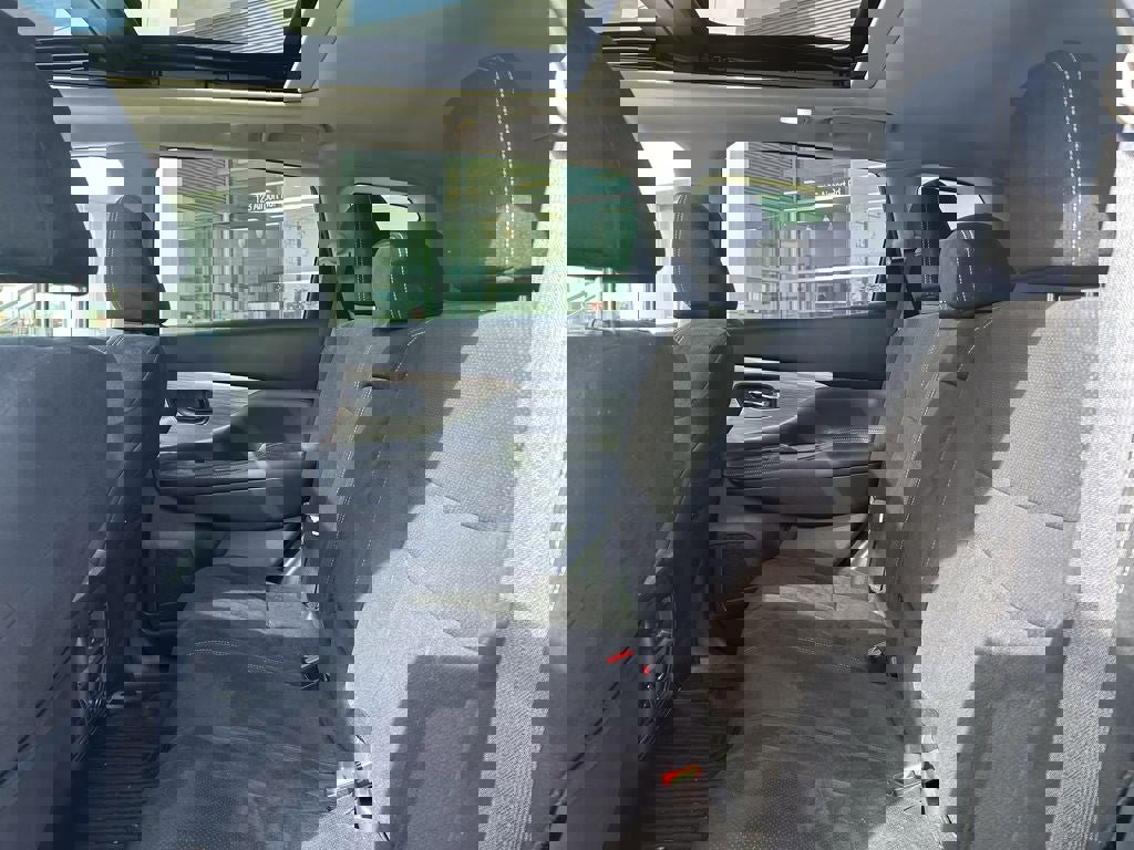 Used 2018 Nissan Murano SV w/ Premium Package image 12