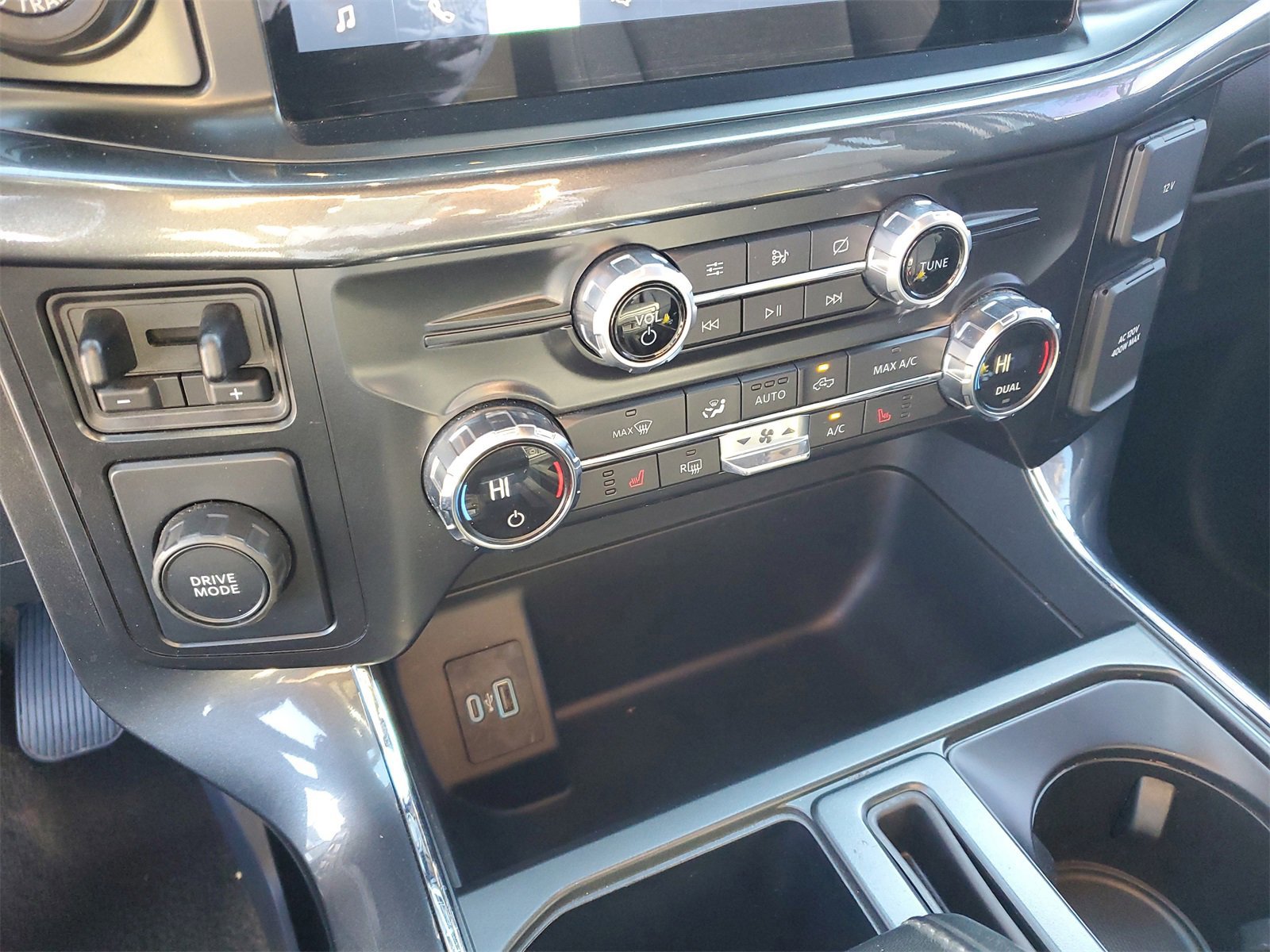 Certified 2021 Ford F150 XLT w/ Equipment Group 302A High image 26