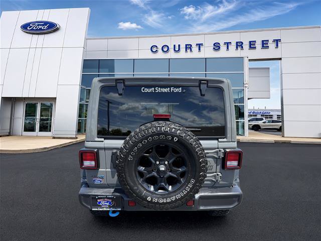 Used 2023 Jeep Wrangler Unlimited w/ Sun & Screen Package AWD/4WD image 4